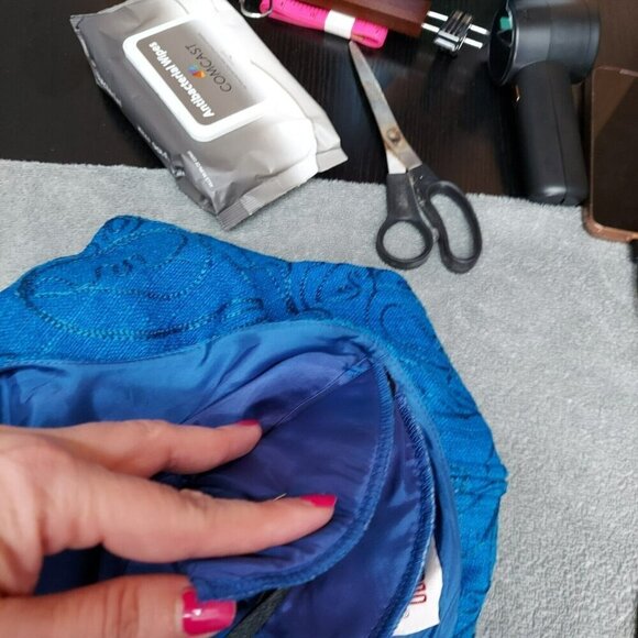 VTG Maggy London Blue Embroidered Flowers Dress, Cap Sleeves, Size 14 Vintage - Picture 9 of 9